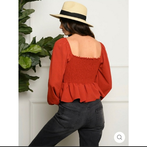 CLEANING CLOSET OUT!!!  NWT Puff Shelve Peplum Top - Picture 2 of 2